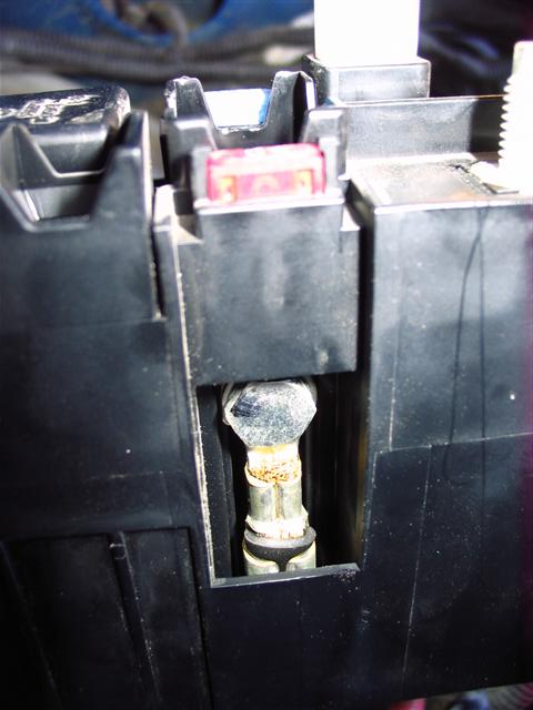 remove 40 amp fuse toyota